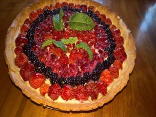 res-stmartin-lemasderouyre-tarte-fruitsrouge.jpg
